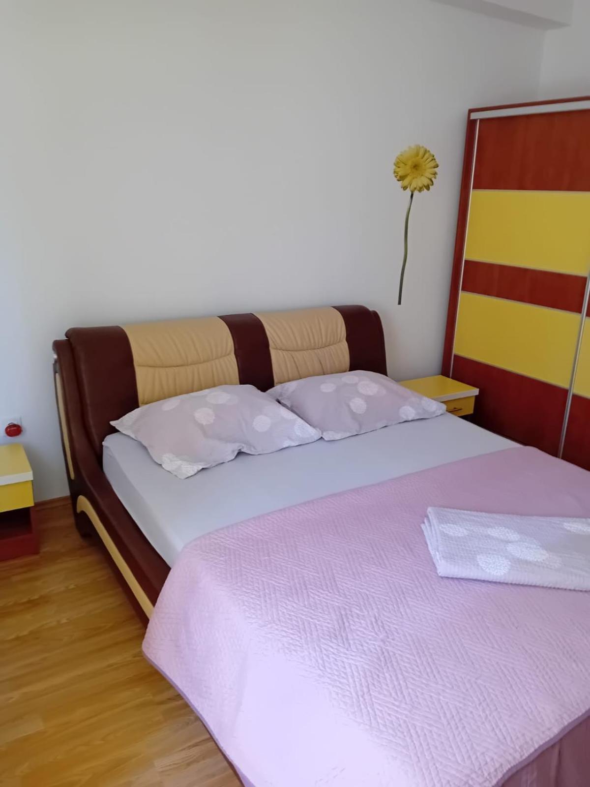 Apartments Toka Петрчане Экстерьер фото